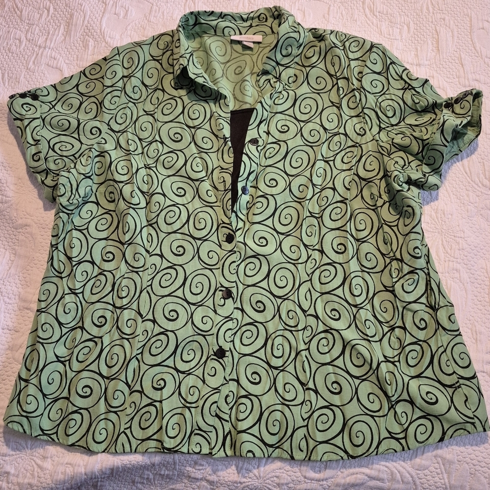Dressbarn women's 22/24 light lime green & black short sleeve blouse